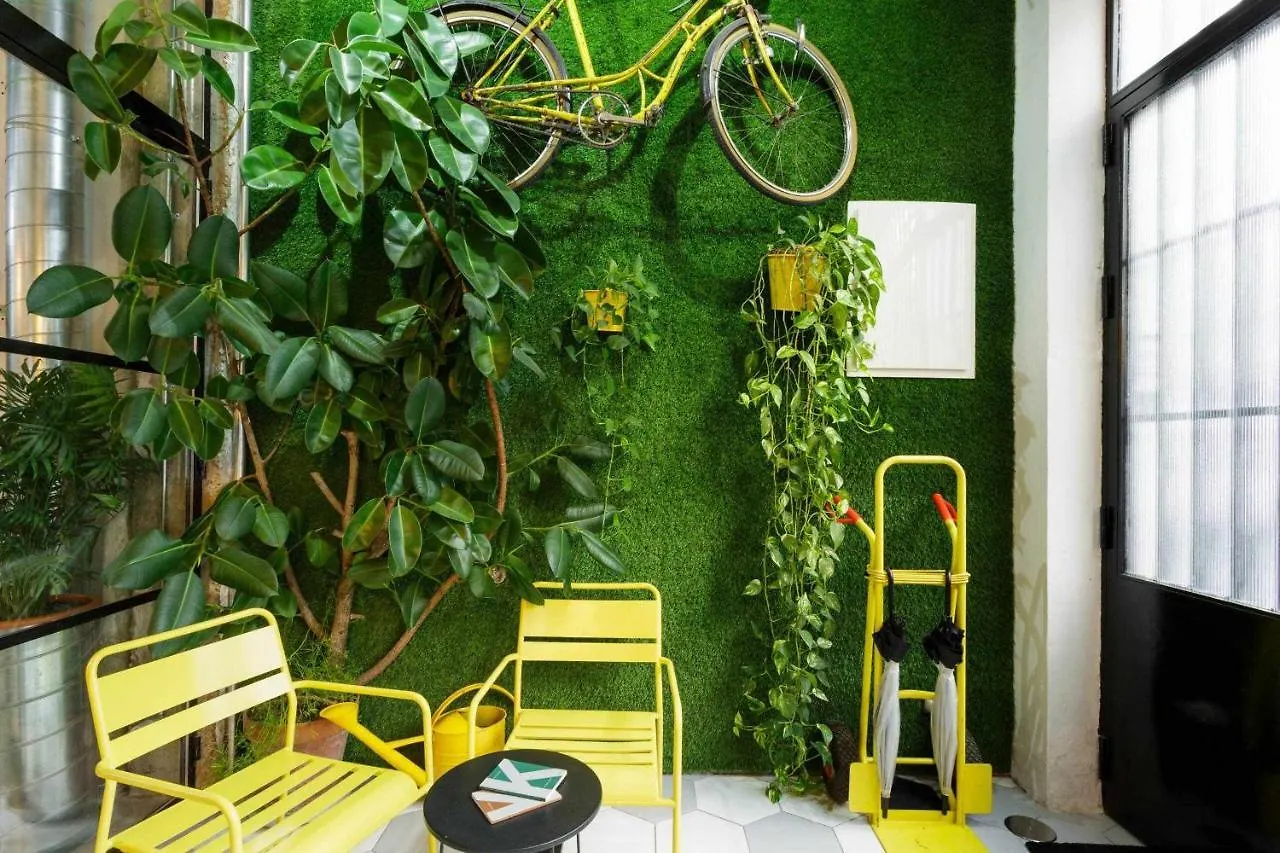 Monkeys Apartments Luxury Metaloft Seville